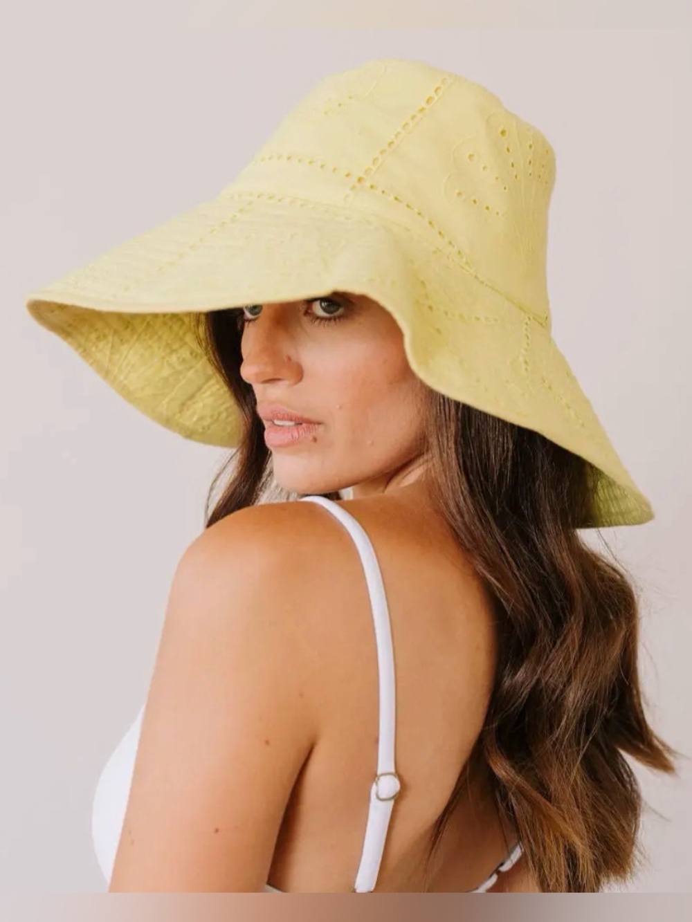 Sunshine Tienda Lemonade Shell Beachy
Bucket Hat NWT